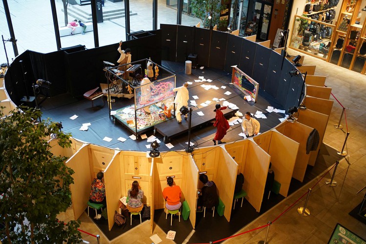 Through the mailbox slot: Japanese theatre offers new viewing experience