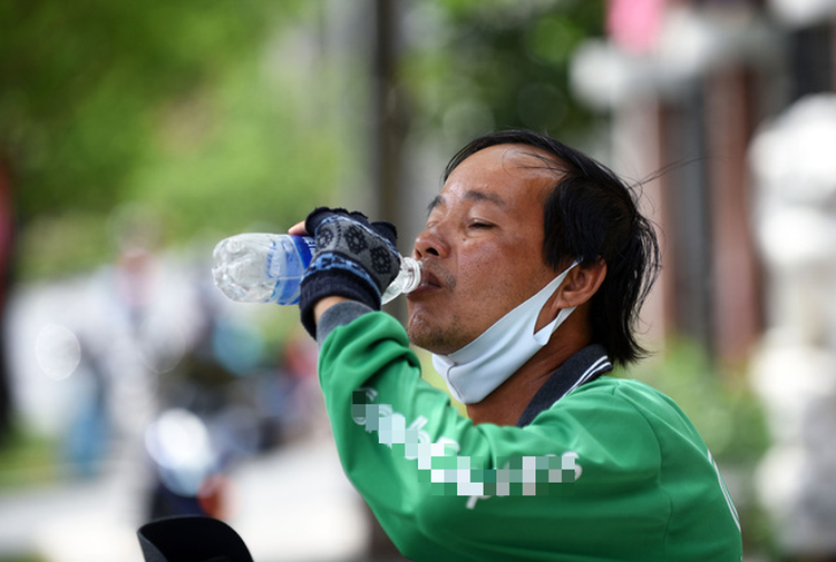 Days-long heat wave bakes southern Vietnam