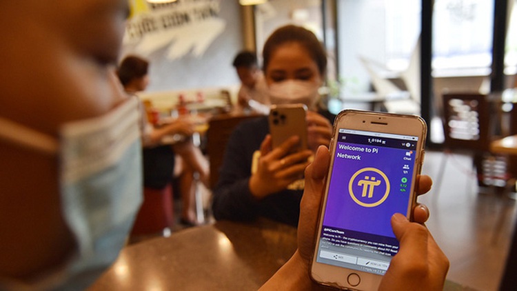Nothing to lose: Vietnamese crypto investors rest hopes on unlisted coin