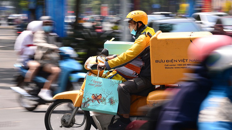 Vietnamese banks concerned as mandate forces withholding of tax money from client accounts
