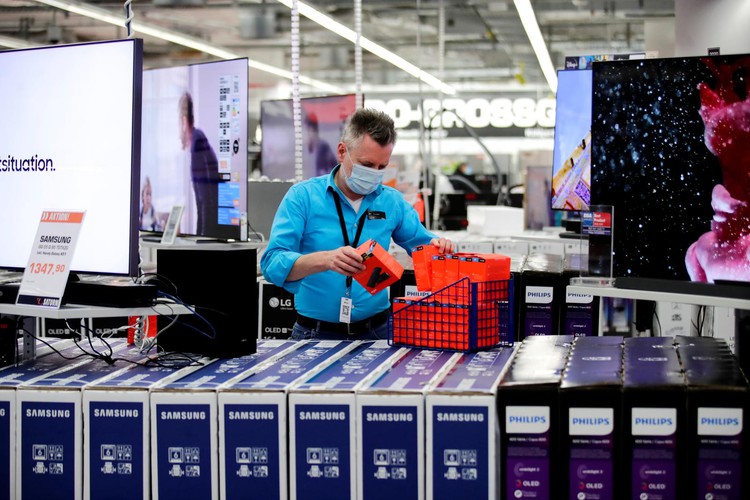 German COVID-19 cases are growing exponentially again: RKI