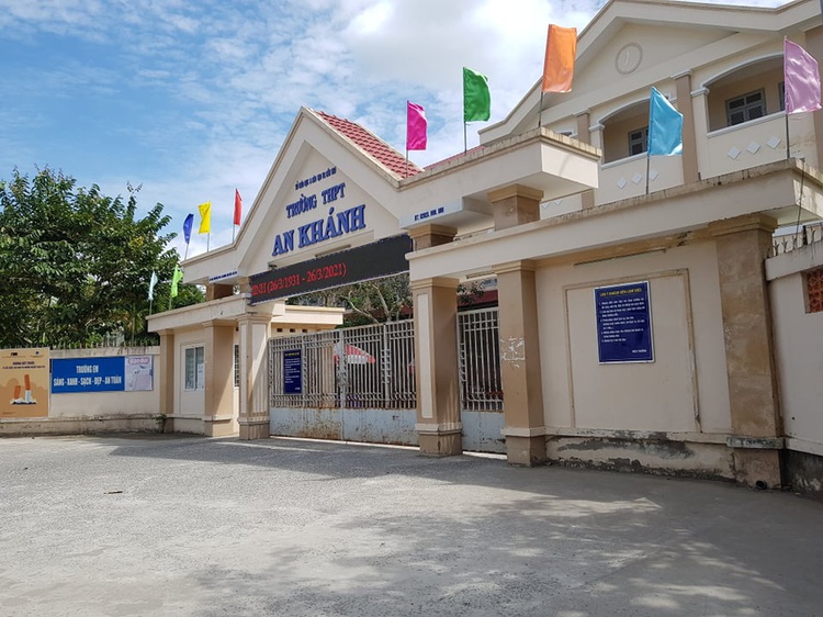 Vietnamese teenagers poison classmate with unknown liquid purchased online