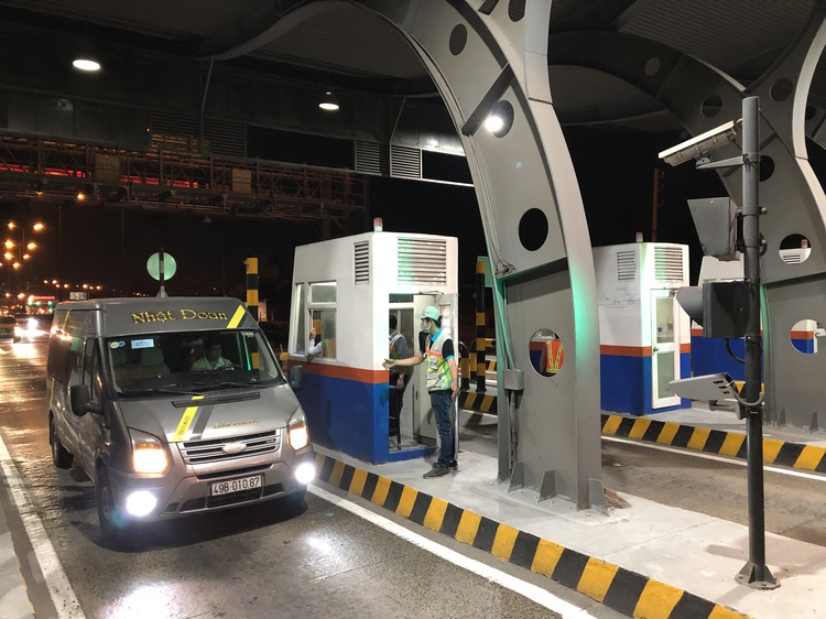 Toll collection on Hanoi Highway to resume from April