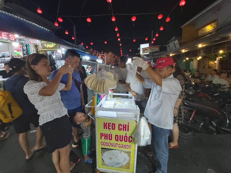 Vietnamese tourism considers trial reopening to international travelers
