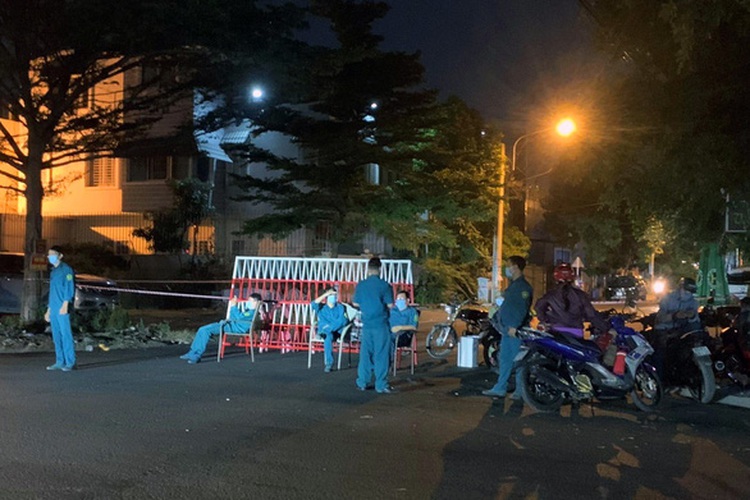 Chinese company director diagnosed with COVID-19 after sneaking into Vietnam from Cambodia