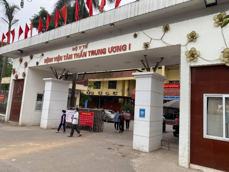 Hanoi man arrested for operating drug ring in mental hospital
