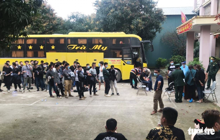 Vietnam fines, deports 53 Chinese border jumpers