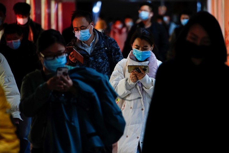 Mainland China reports 10 new COVID-19 cases vs 14 a day earlier
