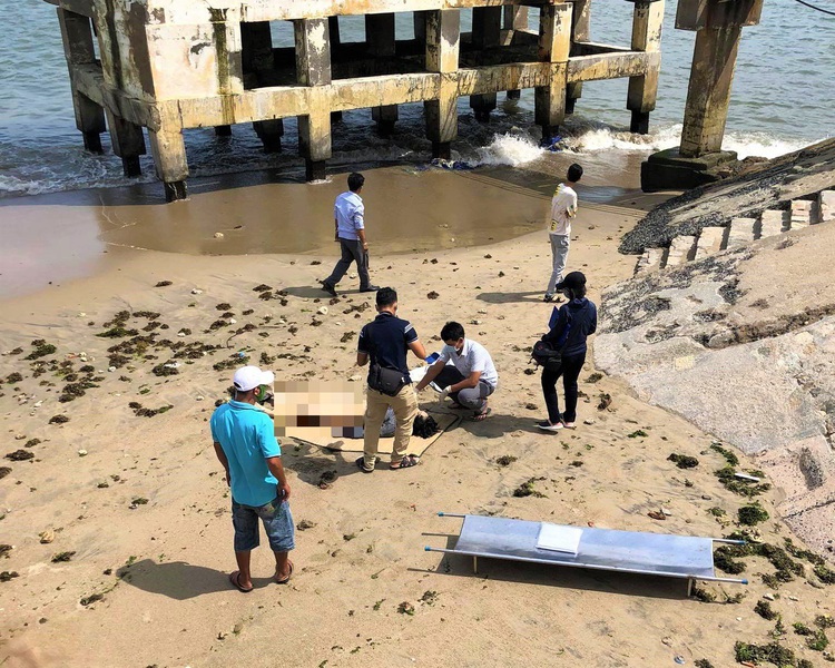 Unidentified body found floating off south-central Vietnam