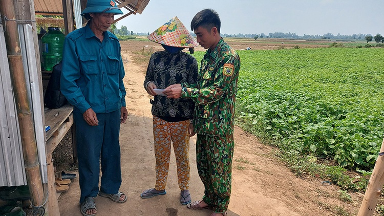 Vietnam tightens security along southwestern border amidst rising COVID-19 risk