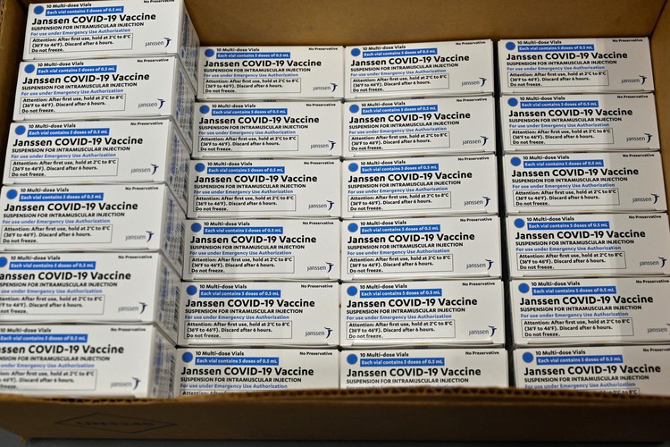 U.S. FDA to scrutinize vaccine design behind COVID-19 shots linked to blood clots