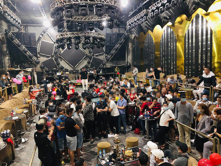 Over 100 test positive for drugs at Ho Chi Minh City nightclub