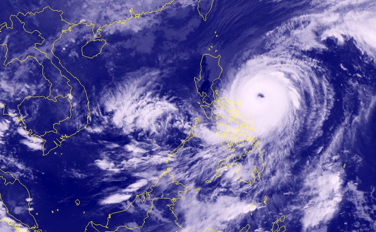 Super Typhoon Surigae not likely to enter East Vietnam Sea