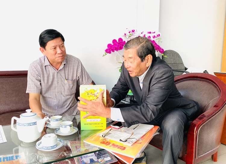 “Father” of Vietnam's ST25 rice proceeds with trademark registration in US