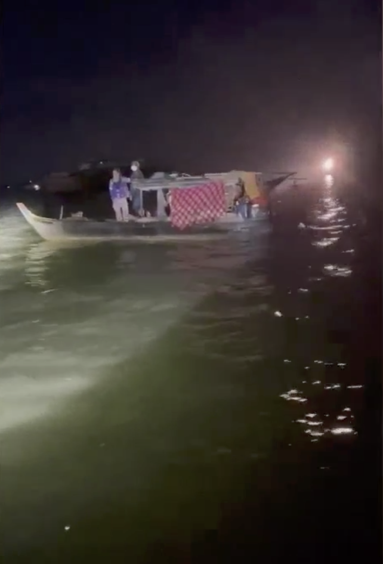 Family of eight caught sneaking into Vietnam from Cambodia by boat
