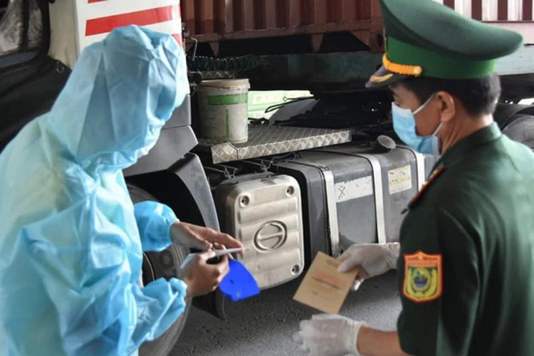 Pregnant Cambodian woman, her mother illegally boat across border into Vietnam for medical examination