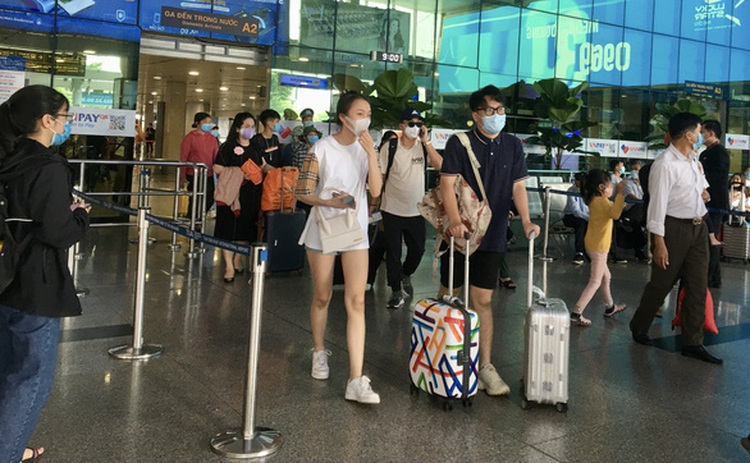 Vietnam confirms 45 new coronavirus cases, including 6 local infections