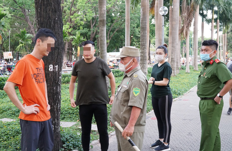 Man booked for failure to wear face mask while exercising in Ho Chi Minh City