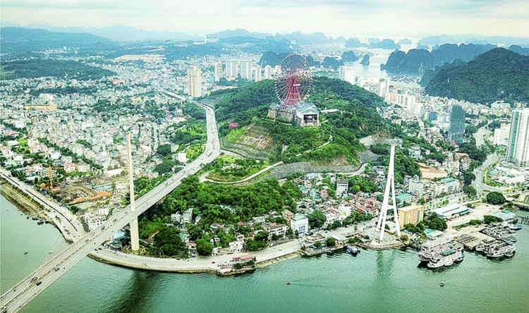 Revel in the view of world-renowned Ha Long Bay along new coastal drive in Vietnam