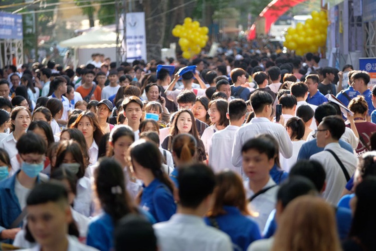 Several Vietnamese localities, including Hanoi, close schools amid new domestic COVID-19 cases