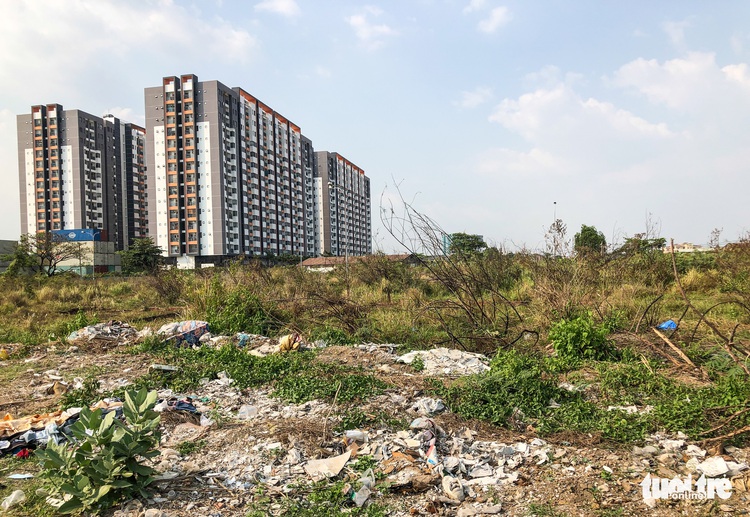 Trash abounds on Saigon streets