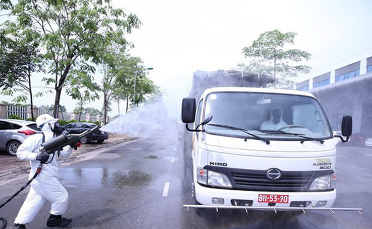 Vietnam health ministry provides unusual noon update as local COVID-19 infections accelerate