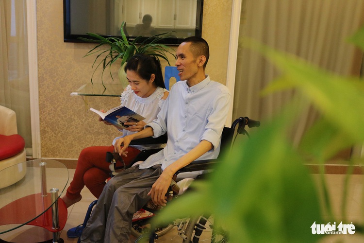 Love gives paraplegic Vietnamese man new life