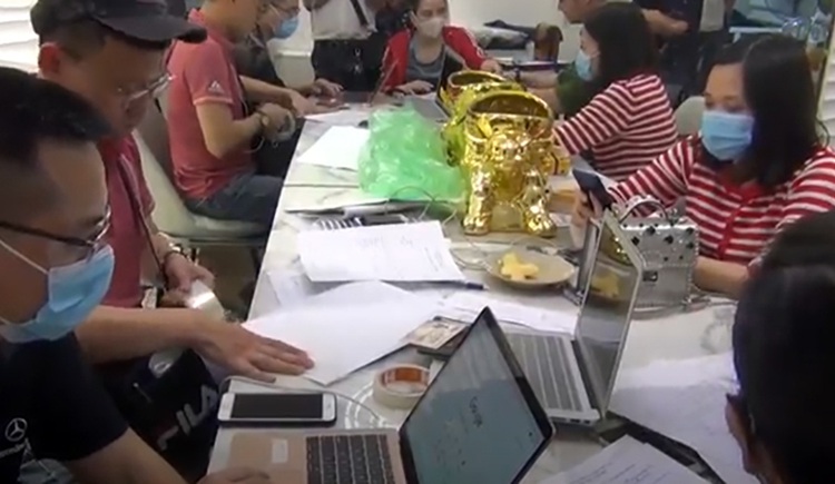 Hanoi, Ho Chi Minh City police break up ring operating illegal trading platforms