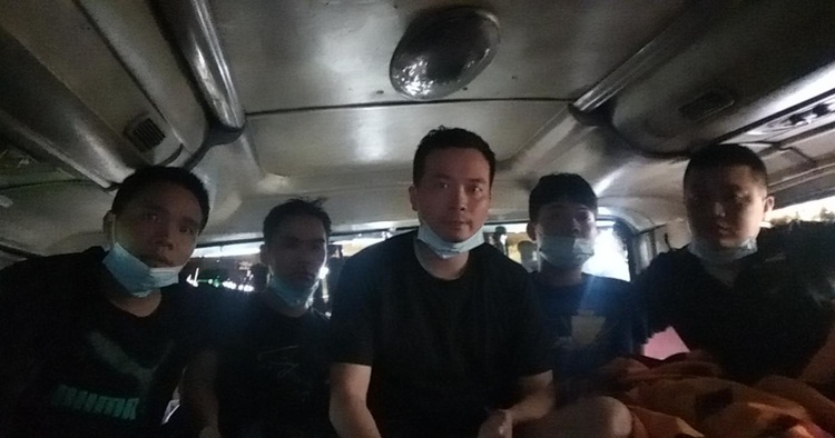 Chinese caught hiding in cardboard boxes on bus traveling southward in Vietnam