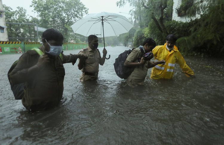 Scores missing at sea as cyclone pummels Indian coast, killing at least 29