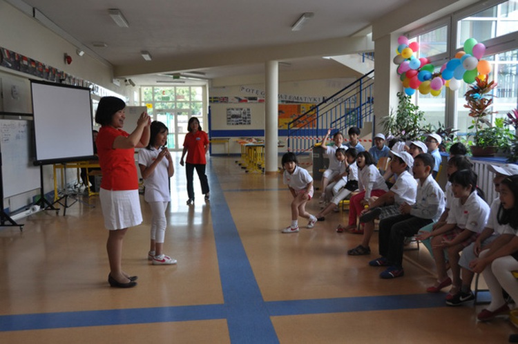 Educator nurtures mother tongue among overseas Vietnamese communities