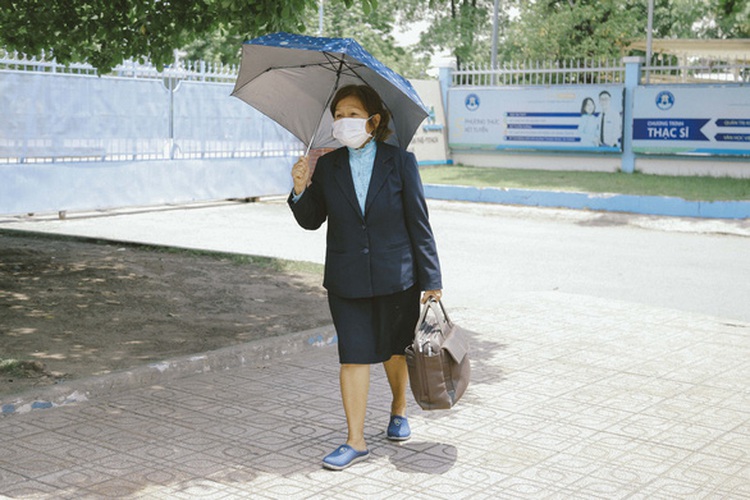 With a master’s in hand, Vietnamese grandmother is the true embodiment of ‘lifelong learning’