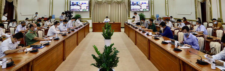 Ho Chi Minh City orders certain restaurants to cease sit-down service over COVID-19 cases