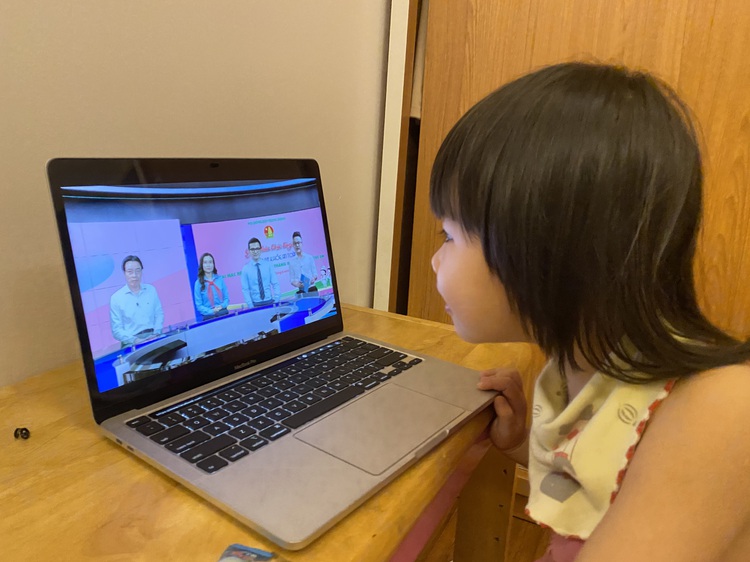 Over 4,000 children stay at coronavirus quarantine facilities without parents in Vietnam