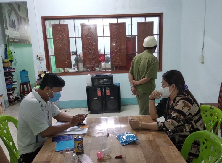 Vietnamese restaurateur, customers fined nearly $4,000 for gathering to drink, sing despite COVID-19