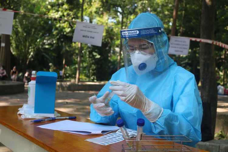 Coronavirus spreads to every district of Ho Chi Minh City