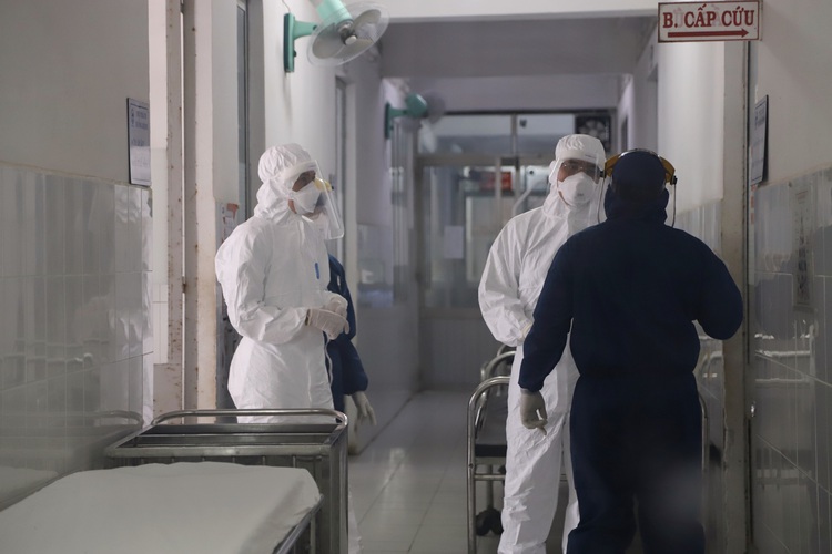 Elderly COVID-19 patient dies in southern Vietnamese province