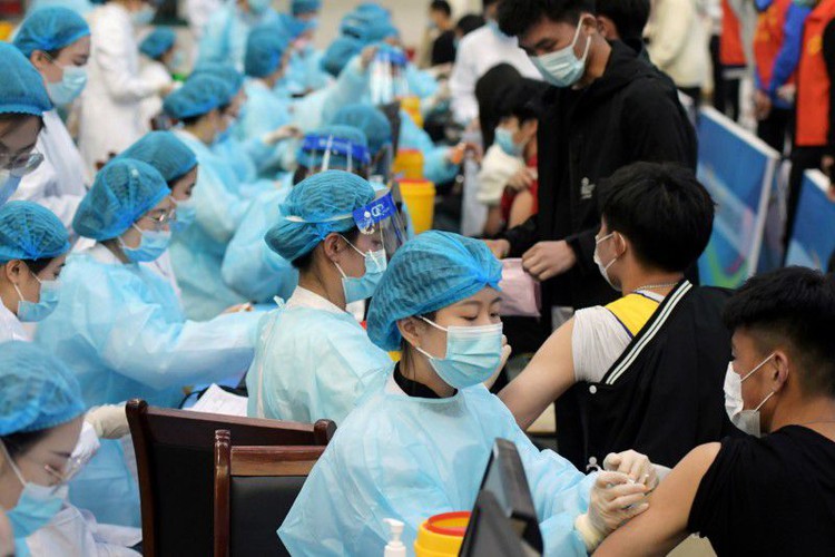 China reports 23 new COVID-19 cases versus 19 the day before