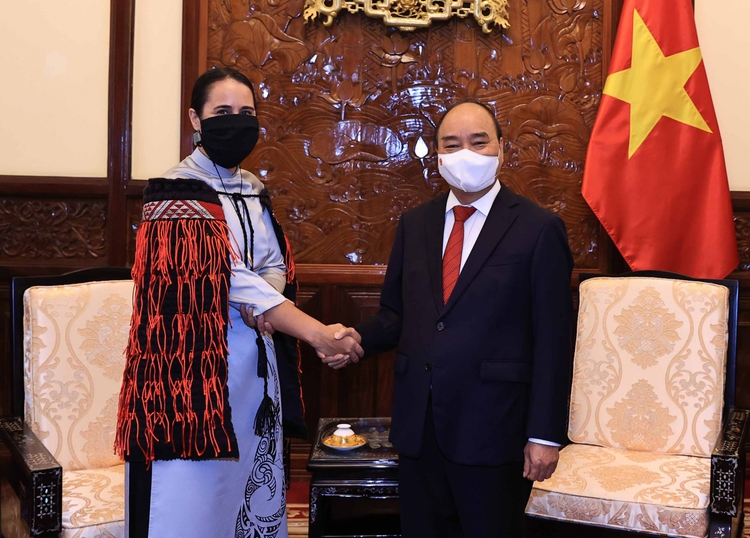 The story of cultural connectivity behind the New Zealand Ambassadors not-so-traditional ao dai