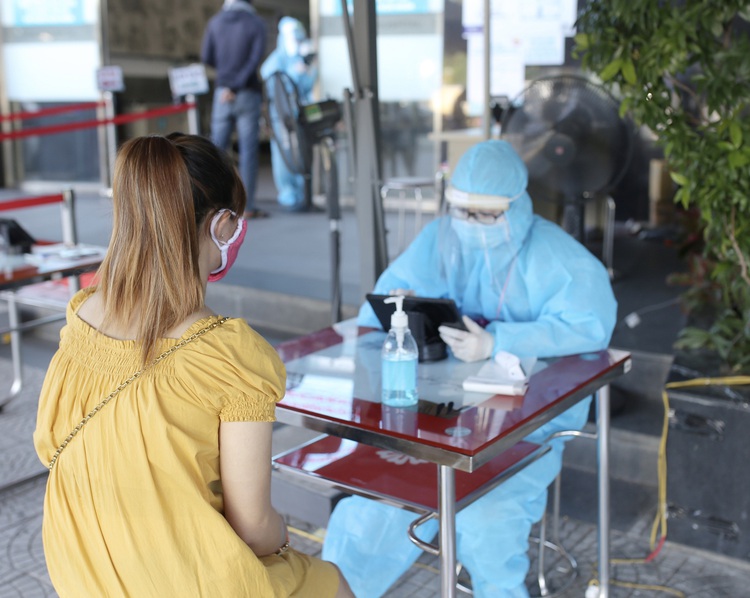 Da Nang records first local coronavirus case in one month, related to driver from Saigon