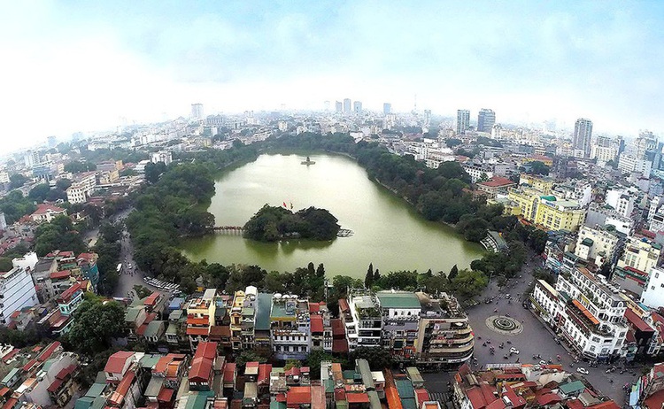 Hanoi reopens hair salons, dine-in service after long suspension