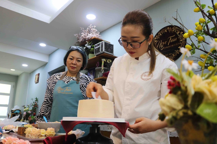 Meet the Vietnamese baker putting Vietnam's cake scene on the map