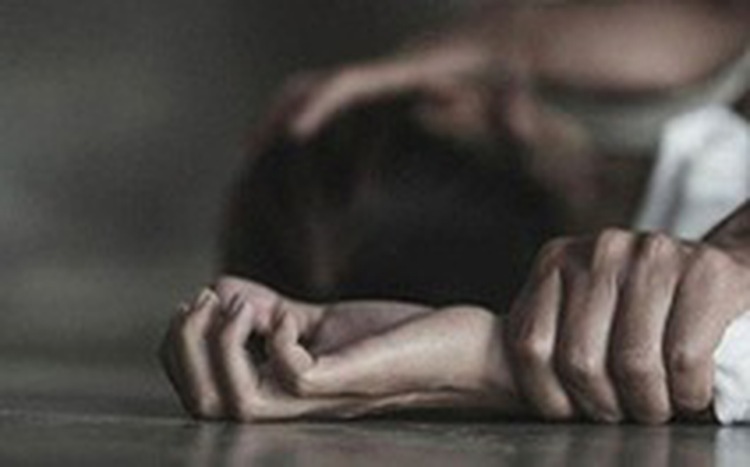 Vietnam police arrest man for raping minor, search for two others