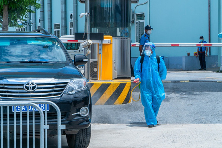 Vietnam’s daily coronavirus cases surge by a record 1,314
