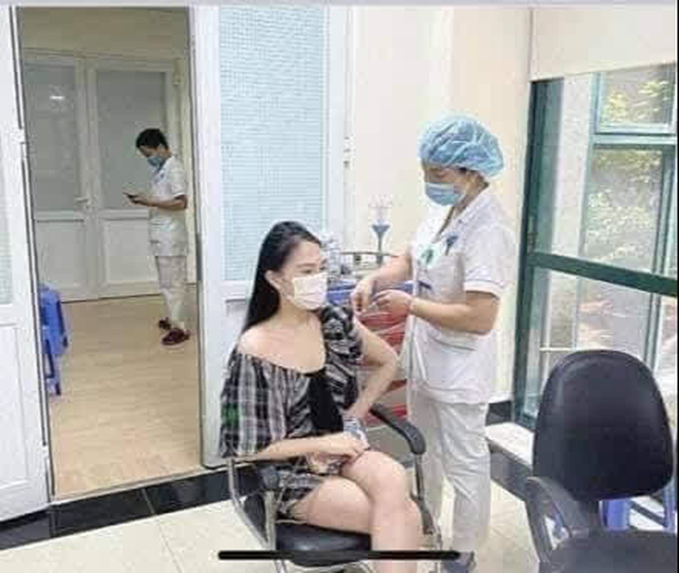 Hanoi hospital requested to explain alleged unfair priority of Pfizer COVID-19 vaccination