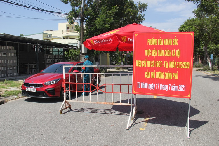 Vietnam’s Da Nang bans outdoor activities, non-essential businesses over new local coronavirus infections