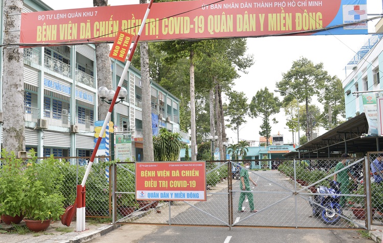 Ho Chi Minh City needs 7,000 more health workers for COVID-19 response