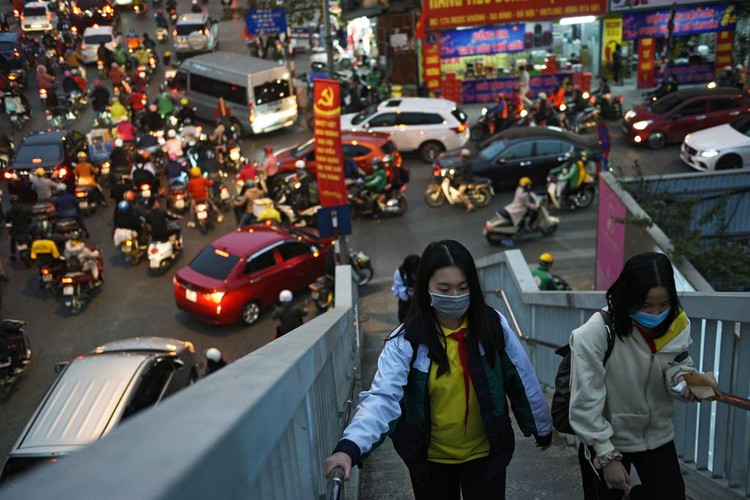Vietnam reports record 7,968 coronavirus cases on Saturday