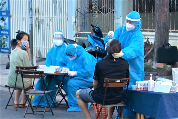 Vietnam’s Nha Trang City bans outdoor travel at night over rising coronavirus cases