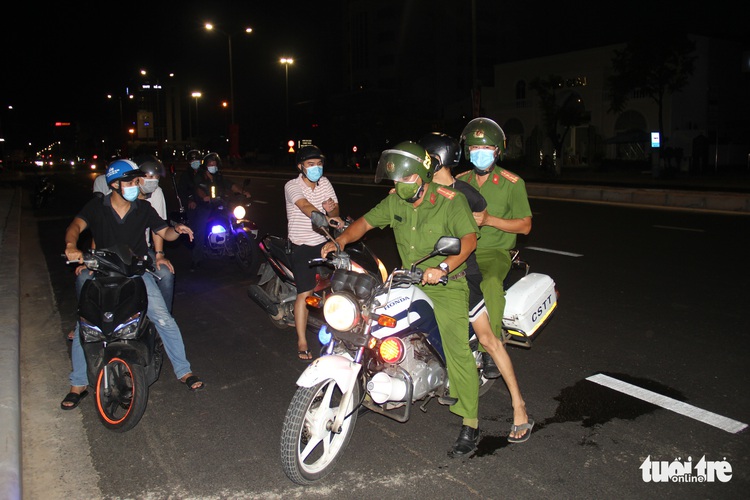 Da Nang enters strict social distancing period to combat COVID-19